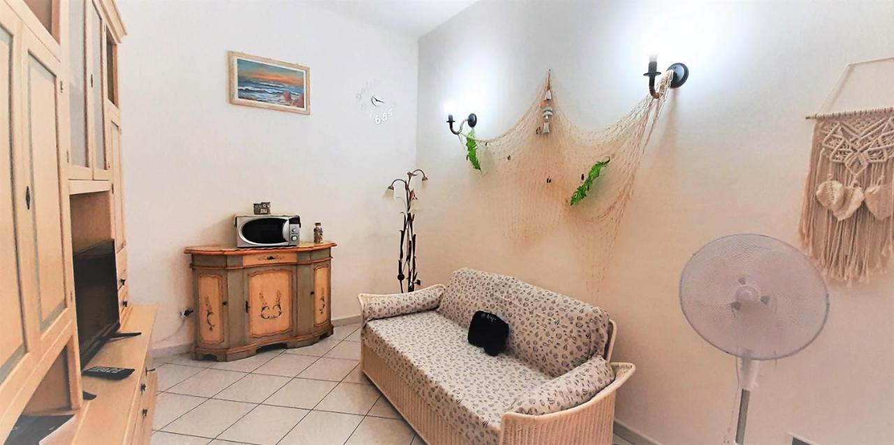 Appartamento Claudi A San Vincenzo Bagian luar foto