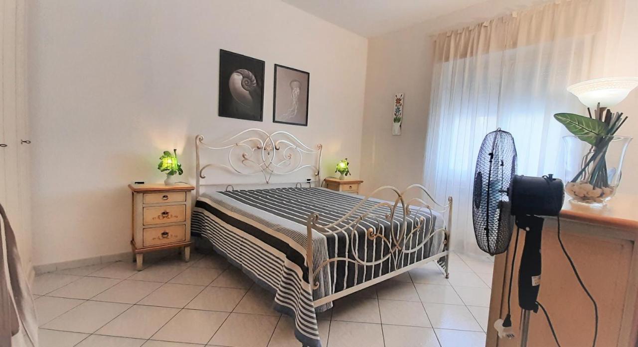 Appartamento Claudi A San Vincenzo Bagian luar foto